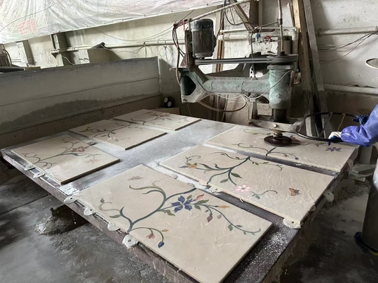Natuursteentrap Essentiële luxe anti-glij marmeren voetstappen met waterjet design