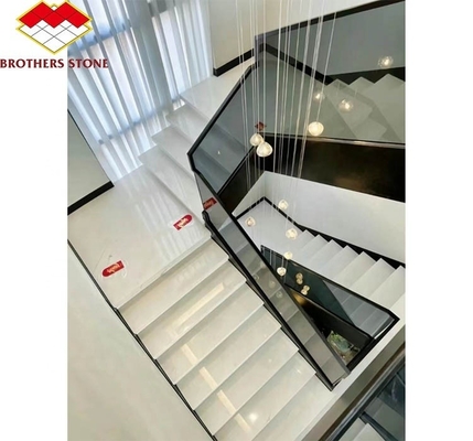 Marmeren trappen en steigertegels Moderne Europese stijl voor interieurontwerp in natuursteen