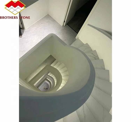 Foshan Custom Modern Gekleurde Marmer Grote Slab Snijdt naar maat Trappen voor Huis Interieurontwerp