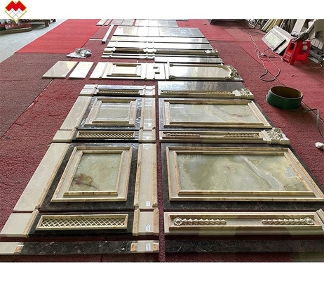 Grote plaat Emperador Marmeren wandpaneel ontwerp gesneden kolom voor room beige marmeren plaat
