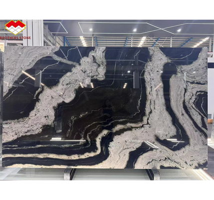 Moderne zwarte keukentafel met kasten Steen naam inkt Impressie Marmer grote plaat