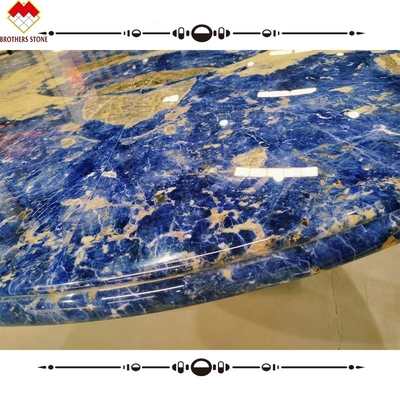 Moderne tafel met doorzichtig Boliviaans blauw steentje