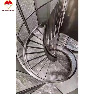 Europese ontwerp Witgrijze korrels Marmeren gesneden trappen Treppen en stijgers Moderne stijl Rechte staal Decoratieve binnentrappen