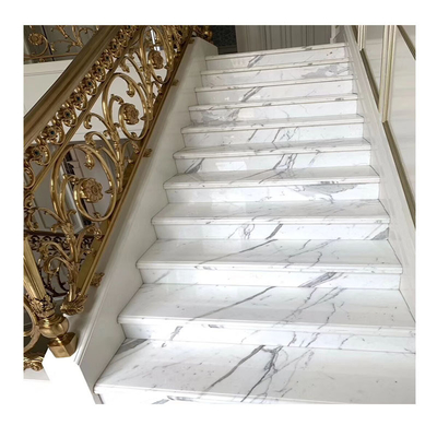 Moderne interieurontwerp Multicolore onyx houten ader marmeren trappen met glazen leuning