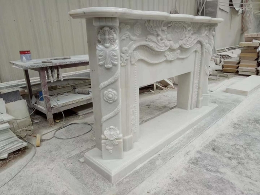 Moderne design witte marmeren open haard omringd voor muurmontage