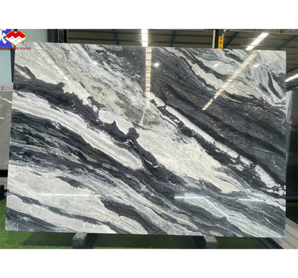 Calcite marmer moderne trapontwerp met luxe Braziliaanse kosmische zwarte granietplaat