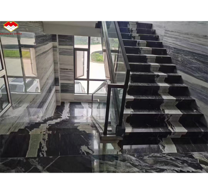 Calcite marmer moderne trapontwerp met luxe Braziliaanse kosmische zwarte granietplaat