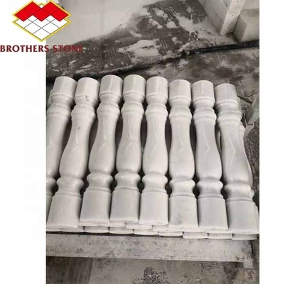 Gepolijst oppervlak Afgesloten handrail kolom voor huisdecoratie in Guangxi Wit marmer