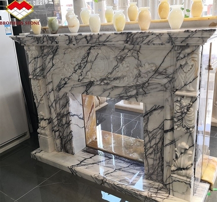 Moderne mini handgemaakte mantel kunstbeeldhouwwerk gebogen Frans New York marmer binnenshuis geurige sneeuw pruim open haard omgeven