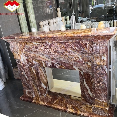 Moderne Italiaanse marmeren open haard mantel binnen decoratieve stenen open haard in graniet