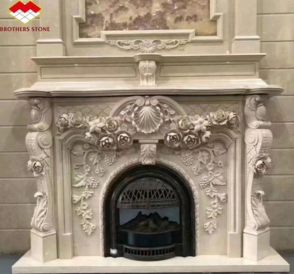 Moderne Italiaanse marmeren open haard mantel binnen decoratieve stenen open haard in graniet
