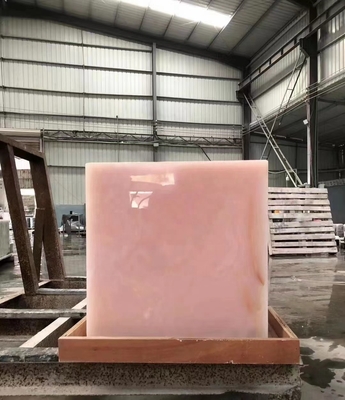 Achtergrondverlichting roze onyx porseleinen tegels geometrisch ontwerp licht roze roze tafelplaten prijs groothandel doorschijnende roze onyx trappen