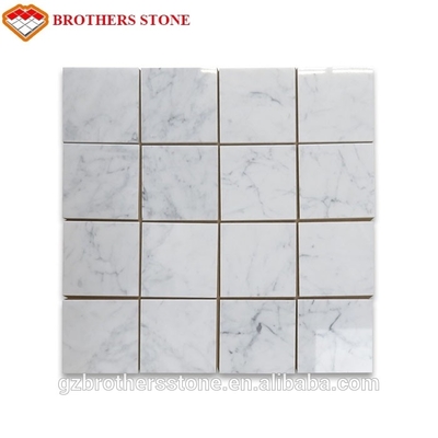 Het Witte die Marmer van Bouwmaterialencarrara aan Grootte voor Huisdecoratie wordt gesneden