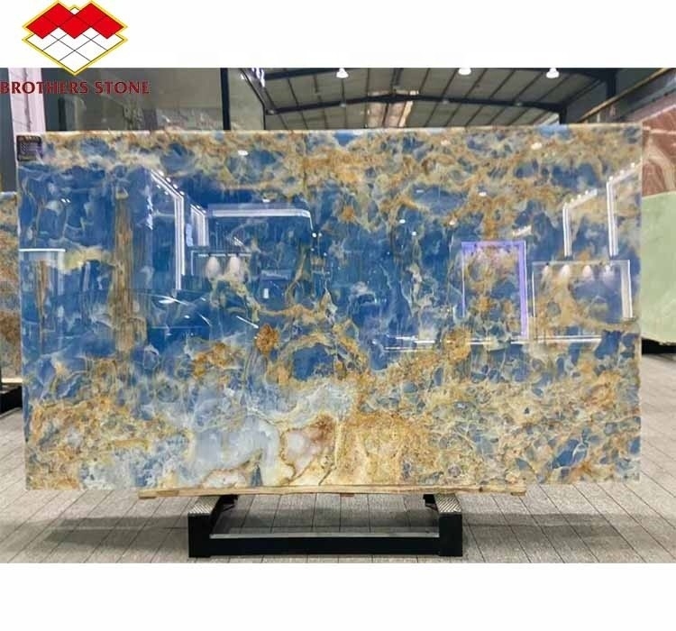 Natuurlijke doorzichtige onyxplaat Moderne blauwe onyx marmeren steen voor badkamerwand en vloer